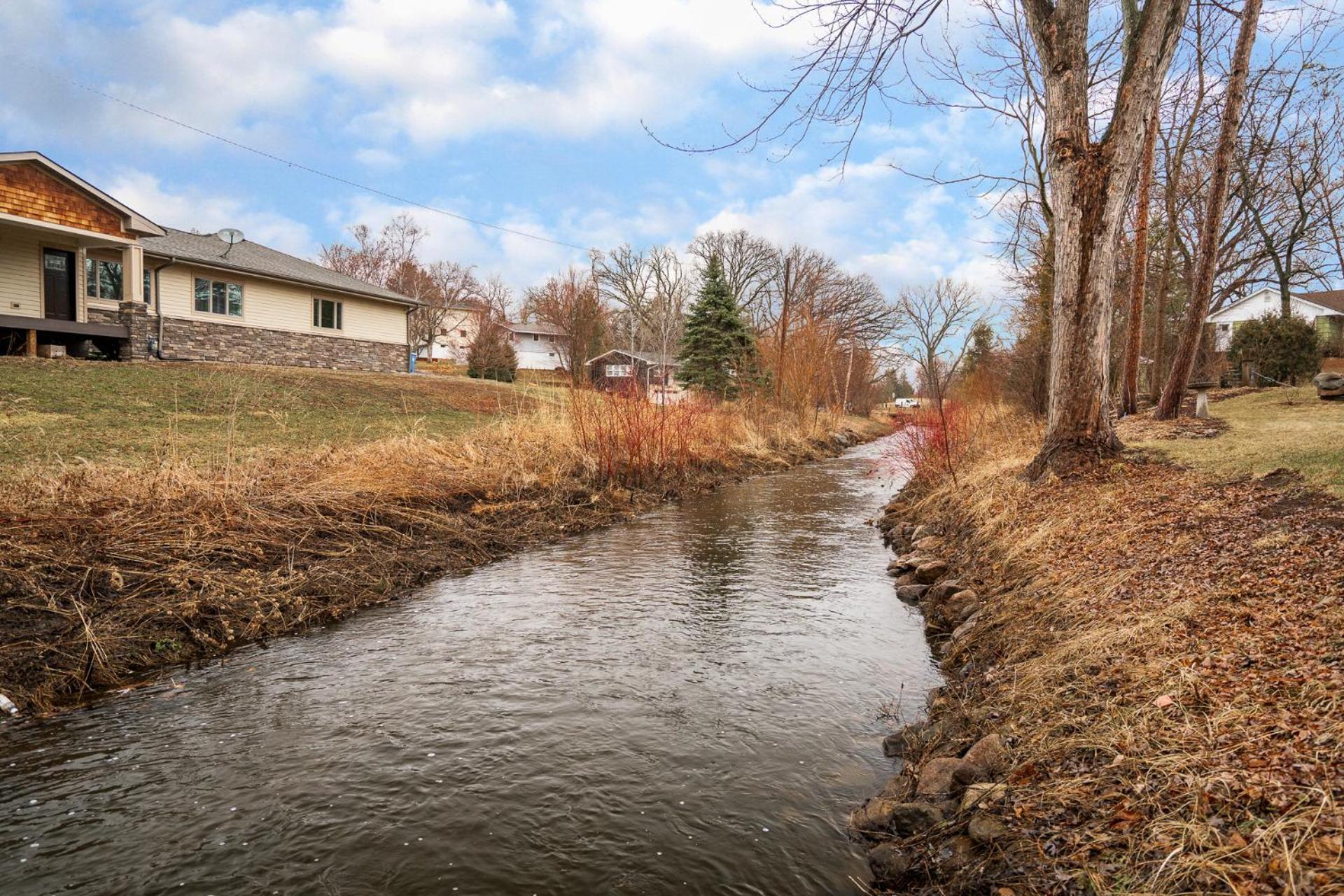 Вилла Bassett Creek Retreat Миннеаполис Экстерьер фото